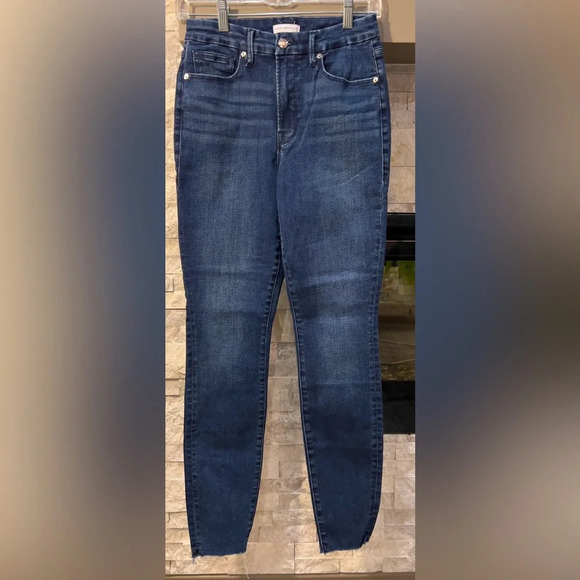 Good American size 6/28 Dark Jeans slightly distressed - Picture 1 of 12